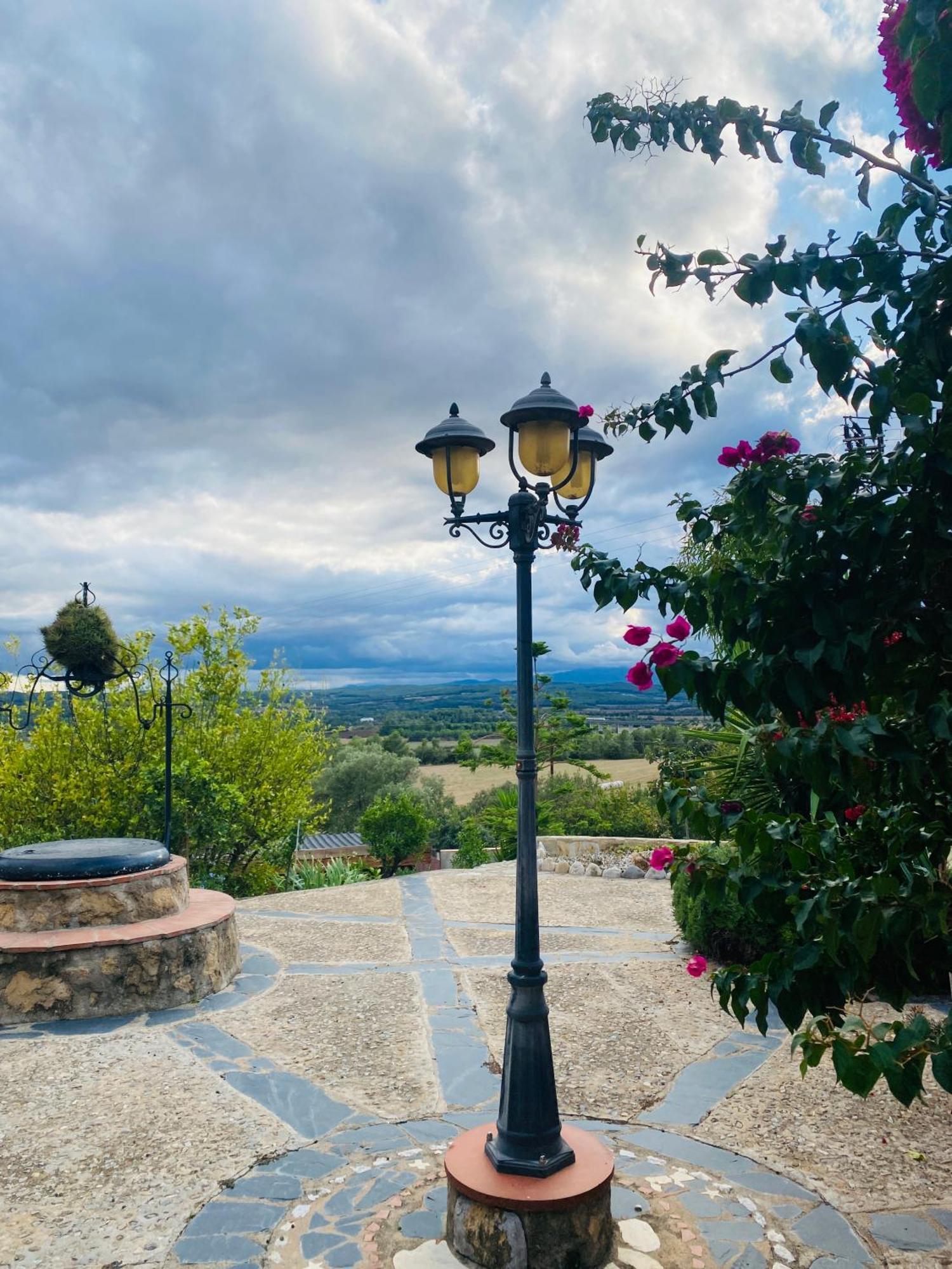 Torre Costa Brava Daire Garrigás Dış mekan fotoğraf