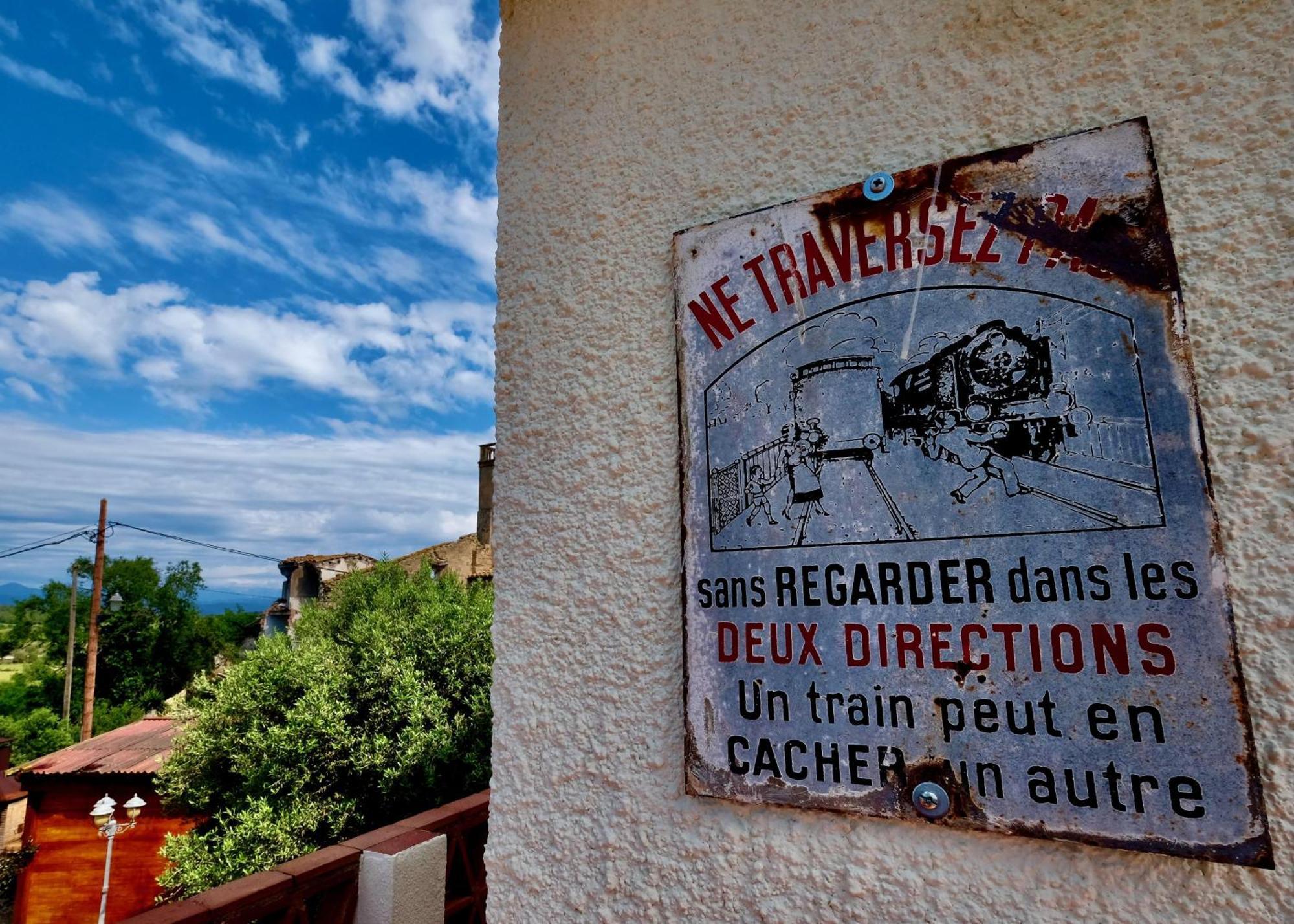 Torre Costa Brava Daire Garrigás Dış mekan fotoğraf